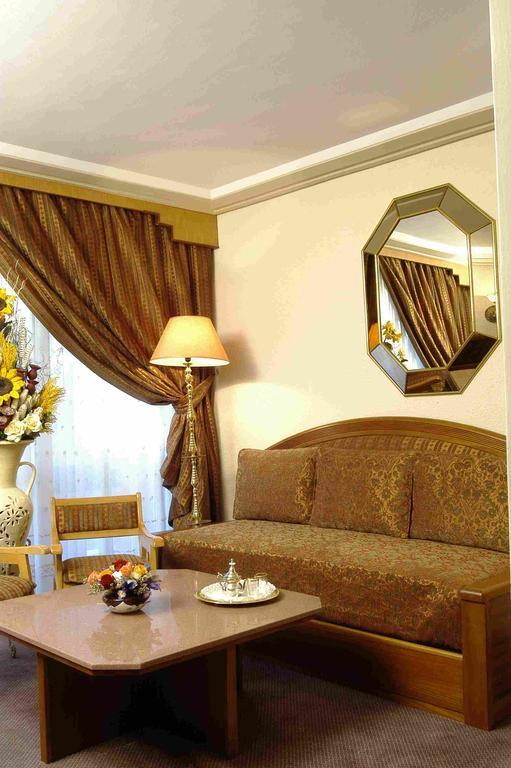 Continental Hotel 3*